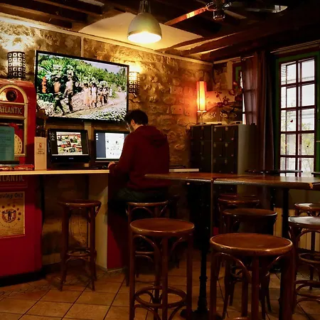Woodstock Montmartre By Hiphophostels Ostello *