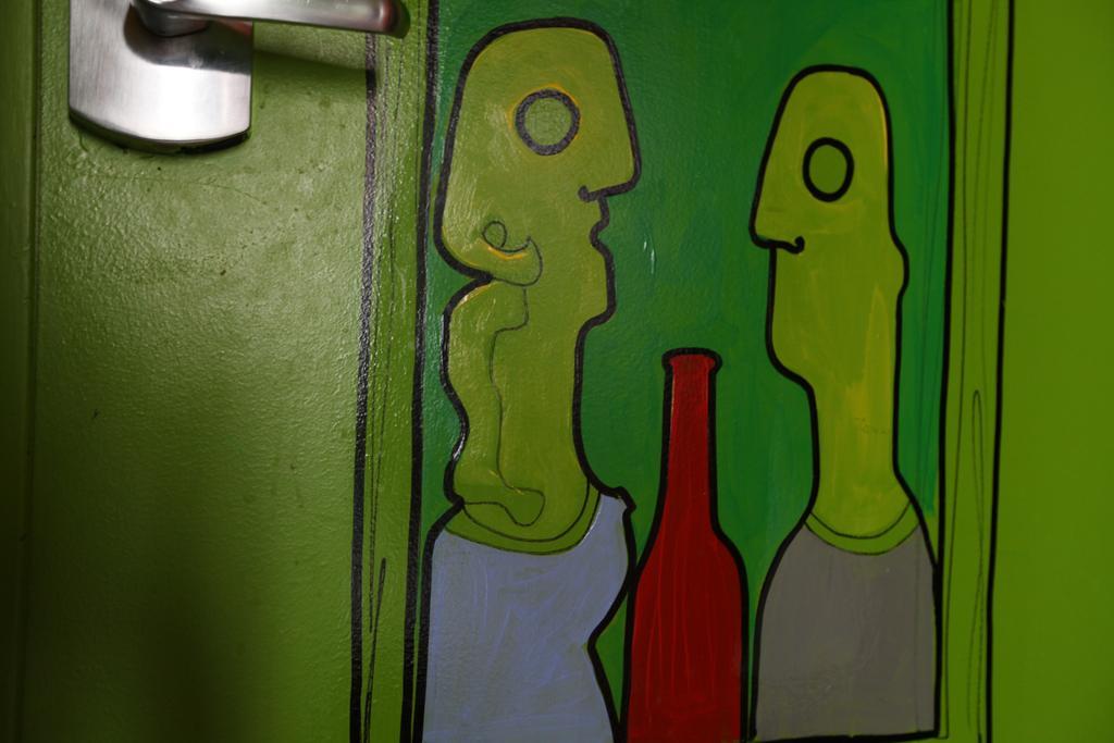 Woodstock Montmartre By Hiphophostels Hostel *