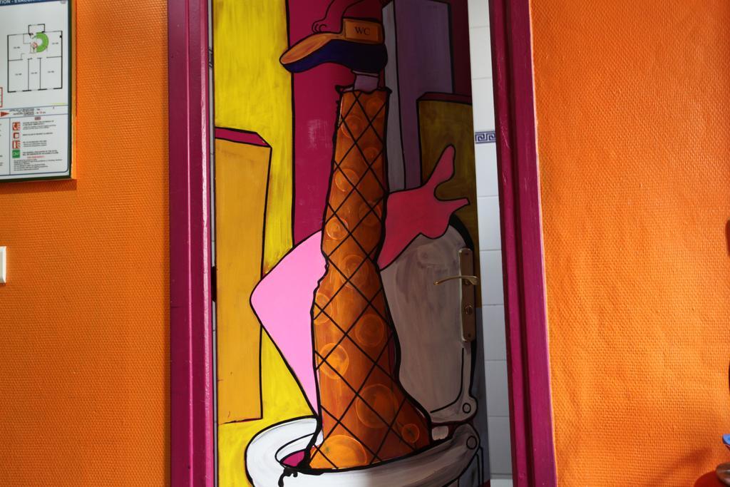 Hostel Woodstock Montmartre By Hiphophostels *