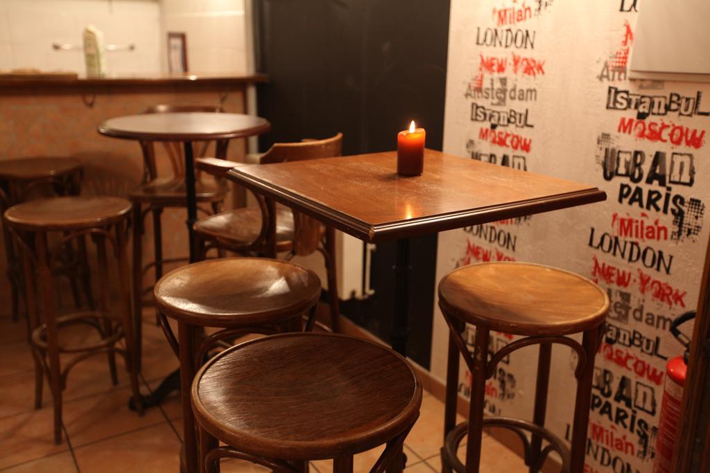 Ostello Woodstock Montmartre By Hiphophostels *